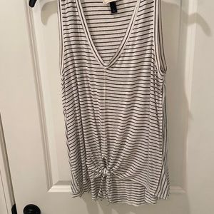 Striped tie up tank
